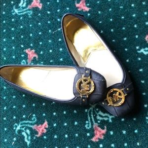 Micheal Kors flats